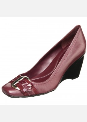 Kamee Buckled Wedges